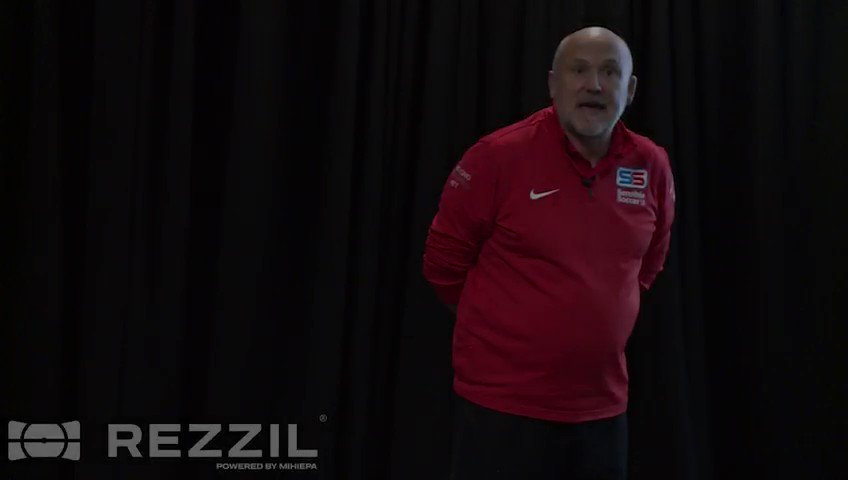 Co owner @Mike_Phelan_1 delivering a practical and theoretical session @BurnleyCollege in semester 1