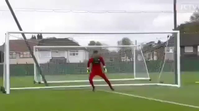 @LFC Goalkeeper @Alissonbecker getting put through his paces at Melwood #goalkeepertraining #goalkeepers18 #GKSaves @TheRedmenTV #lfc #AlissonBecker