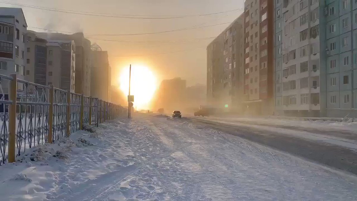 شاهد | ⛈️🔴
مدينة ياقوتيا شرق سيبريا في روسيا حيث درجة الحرارة 41- تحت الصفر
المصدر:@worlds_weather
تابعونا بكُل جديد في عالم الطقس 👈@ArabiaWeatherSA