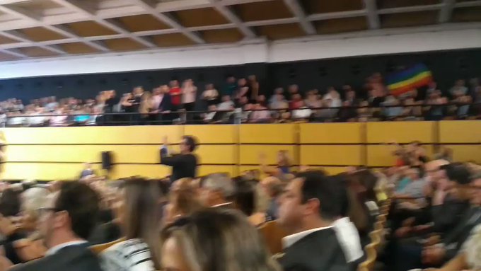 Vídeo incorporado