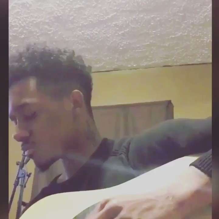 My dad died before my birthday & Iโll never forget the last words I said to him & it was a promise that I wasnโt going to give up on my singing until I can change not only my life but my mother and sister life too. All I need is the support to grow ๐๐ฝ๐ฏ #AlexJay #singer #music