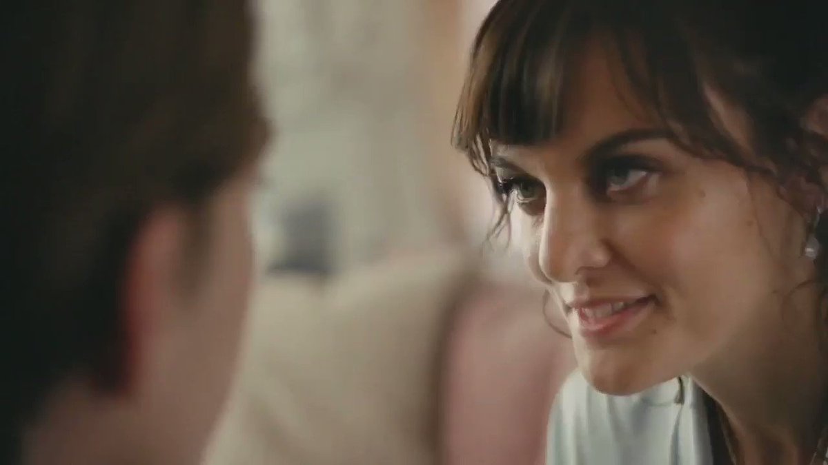 Frankie Shaw – SMILF (S01E02) – Celeb Nudity