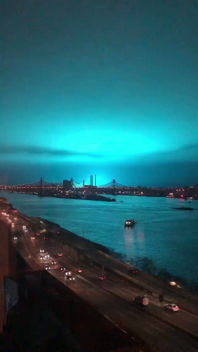 WATCH: Blue and green light glowing in NYC just minutes ago (Vid: @socialdiva)