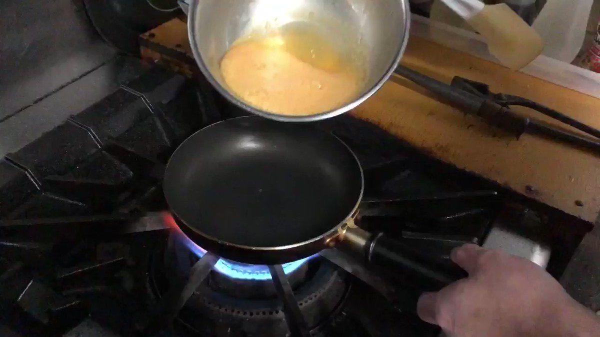 ぜひ参考にして！居酒屋さん直伝www「オムレツの簡単な作り方」がこちらww