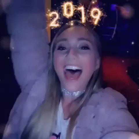 #HappyNewYear everyone! I hope 2019 is your best year yet! ?? https://t.co/vKF3I1qb6K