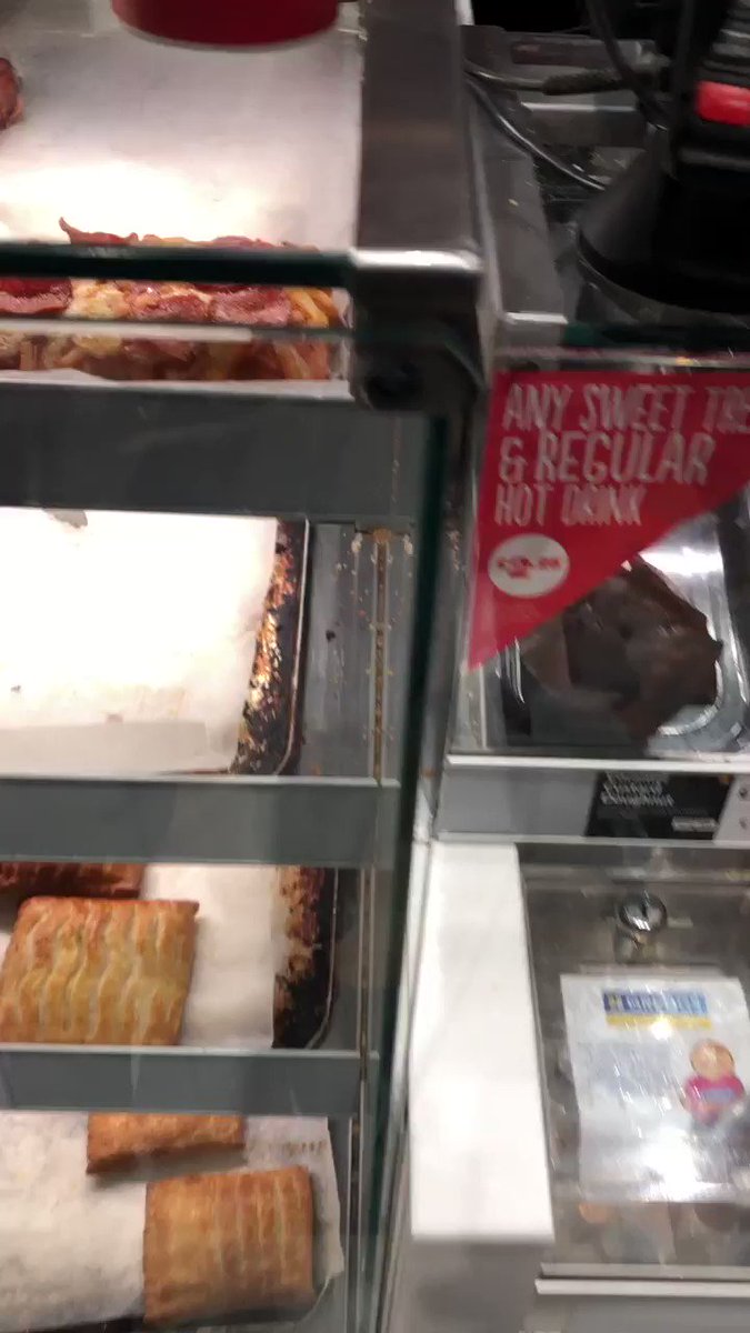 How to eat a vegan sausage roll from @GreggsOfficial...