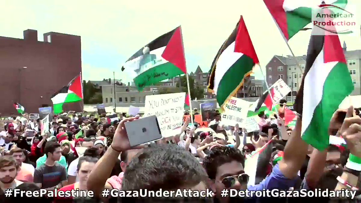 Fun Fact: Here's Rashida Tlaib actively participating in a pro-Jihad TERROR rally in Detroit, 2014.
She's wearing a Palestinian war scarf which represents Hamas!! A well known terrorist group that wants Israel wiped off the map.
Nice work Detroit.🙄