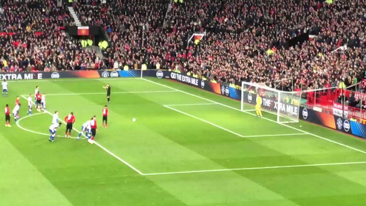 Le but de Juan Mata sur penalty. #MUFC #MNUREA