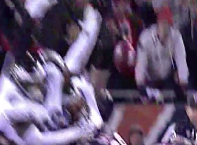 Here’s a frame-by-frame look that clearly shows the Parkey kick was tipped by Treyvon Hester (Hester confirmed to @Bo_Wulf he tipped it).