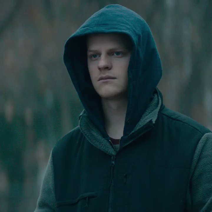 The love and limits of family are put to the test in #BenIsBack. Now playing.
Get tickets: http://bit.ly/BenIsBackTickets …