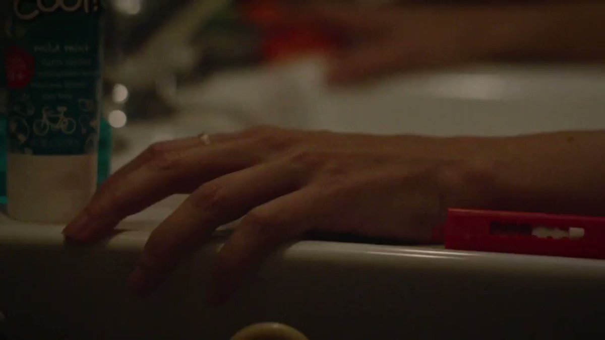 Frankie Shaw – SMILF (S01E08) – Celeb Nudity