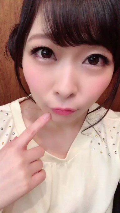 今日は撮影だよー(*'ω'*)
待ち時間にきょろきょろしてみた♡
https://t.co/ZotMe5dcsd
#お兄ちゃんあのね https://t.co/UWdW04c1nL