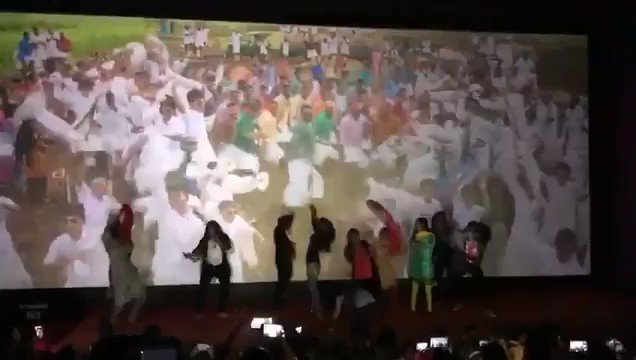 Ladies celebrating #Thala Pongal!
#Viswasam #AjithKumar #Siva @directorsiva @SathyaJyothi_ @kjr_studios