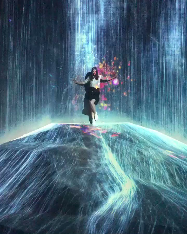 If you’re visiting Tokyo be sure to experience this amazing digital art museum! I had the most magical time. Thank you @teamlab_borderless 🙏🏼
#teamlab #teamlabborderless @teamlab_news