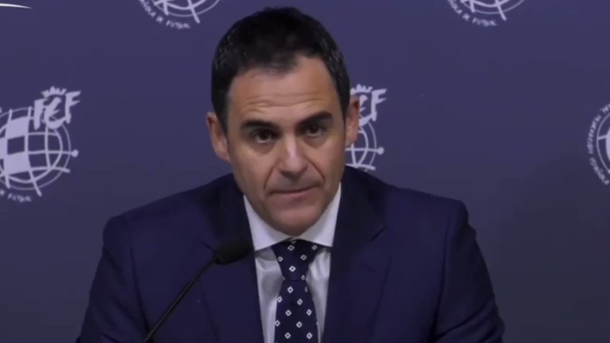 #VAR | Pues en el #ValenciaValladolid el protocolo no funcionó... el portero estaba 1,5M adelantado en el penalti de Rodrigo