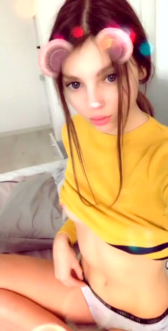 I will broadcast now on @chaturbate  join my room and let’s have fun together guys ? https://t.co/Yc