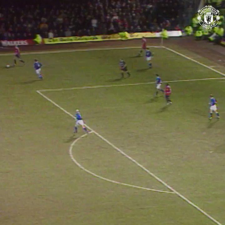 👊 Jaap Stam scored his sole #MUFC goal in the 6-2 beating of Leicester 20 years ago today!
Can you name our other goalscorers? 🤓