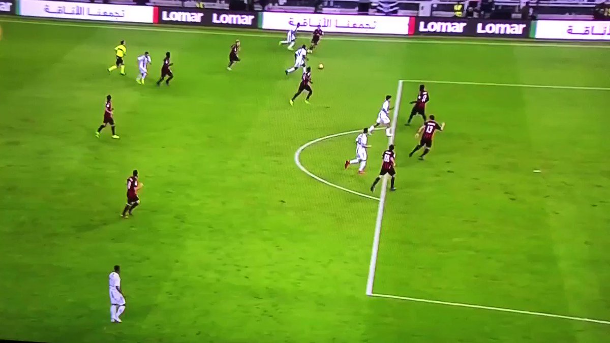 #JuveMilan 1-0 ⚽️ al 61’ #CristianoRonaldo porta la #Juve in vantaggio 🇮🇹
#SuperCoppaItaliana #CR7 #calcio #football #soccer #goal