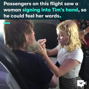 This 15-year-old girl provided communication & conversation to a blind & deaf man who had no means of that on a flight without her.
"I didn't do anything that anyone else shouldn't be doing. Everyone should help each other because that is the nature of people." ❤️😭
Retweet