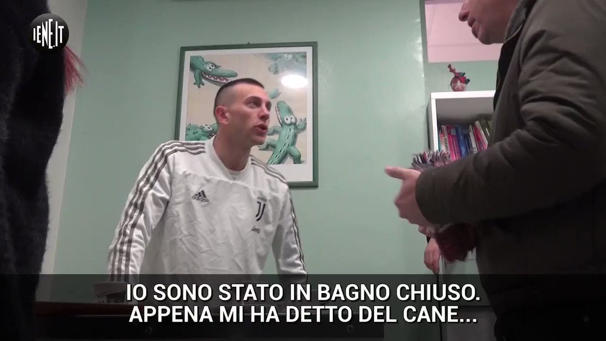Il calciatore della @juventusfc @fbernardeschi invece di festeggiare con i suoi compagni di squadra la vittoria della Supercoppa Italiana è rimasto chiuso in bagno per colpa de #LeIene. Vi aspettiamo domenica 20 gennaio dalle 21:10 su Italia1 per scoprire il perché 😎😎😎