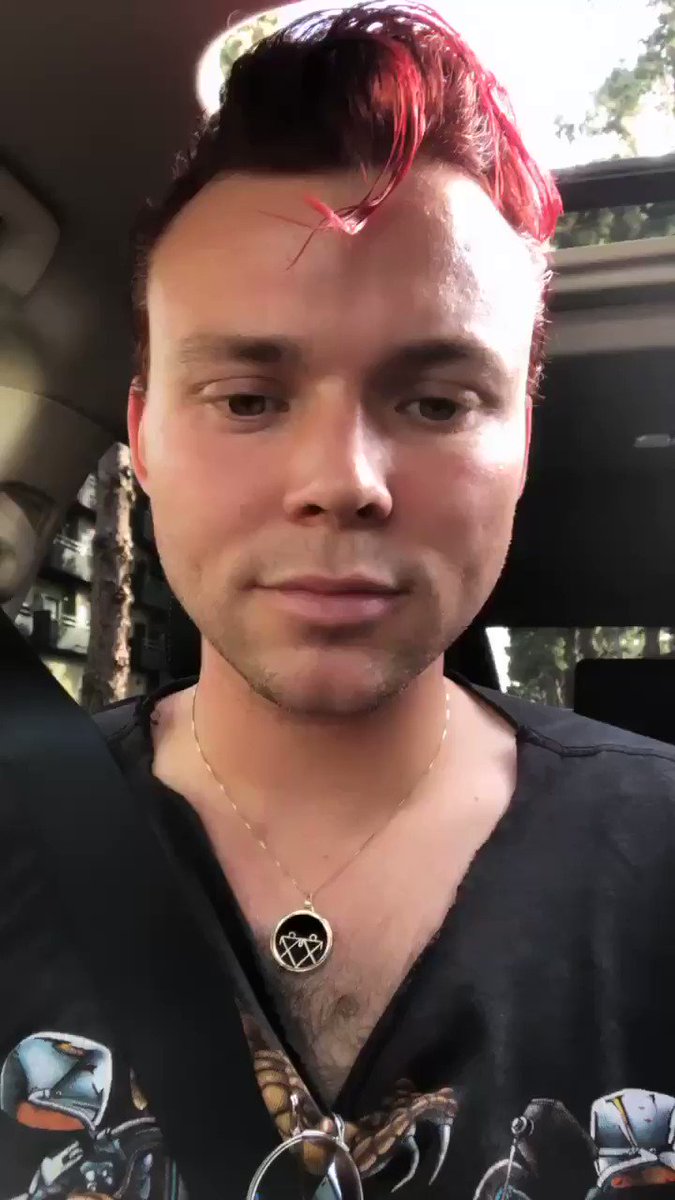 A message from @Ashton5SOS