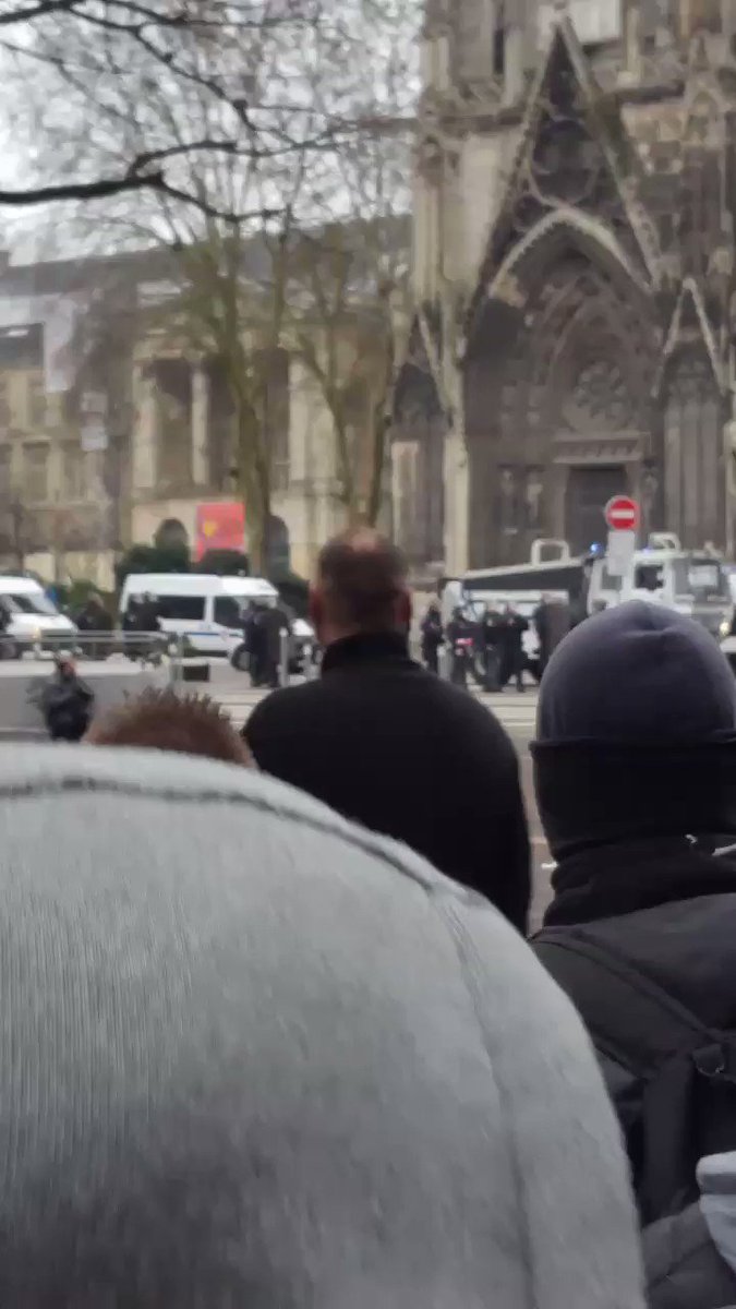 #ActeX of the #GiletsJaunes at #Rouen : use of water cannon against protesters and intensive tear gassing. #Yellowvests
