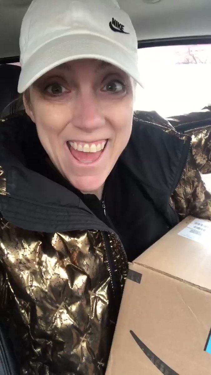 Beth Houf (@BethHouf) on Twitter photo 19/01/2019 16:57:47 Made a special trip to town to get this box of awesome!! #leadlap #tlap @nbartley6 @EricaJHogan @rdgdownthehall Made a special trip to town to get this box of awesome!! #leadlap #tlap @nbartley6 @EricaJHogan @rdgdownthehall
