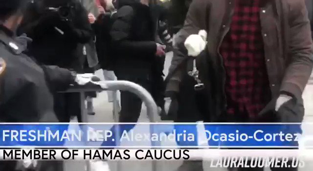 Right-wing activist Laura Loomer confronts socialist Rep. Alexandria Ocasio-Cortez (D-NY): "Why are you standing with people who openly support Hamas, a terrorist organization that kills Jewish people?"
Ocasio-Cortez wouldn't answer.