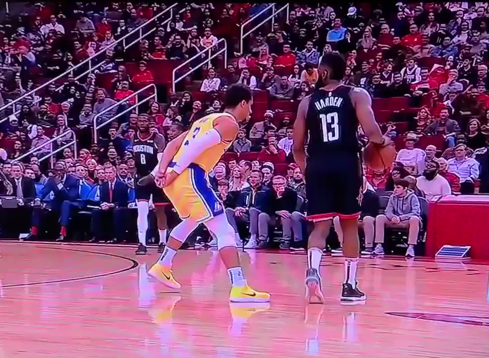 Hoop Central on Twitter "Josh Hart putting his hands behind his back