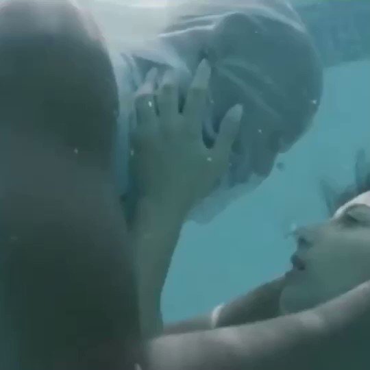 Sending love & hugs to all my Twitter fam! Here’s a little clip from my “Oxygen” music video! If you like it... click on link below for full video. Thank you! Emme❤️💋❤️⤵️
Emme Lentino - OXYGEN (Official Video) https://youtu.be/AiJPgp2KRmA via @YouTube #MondayMotivation #MusicMonday