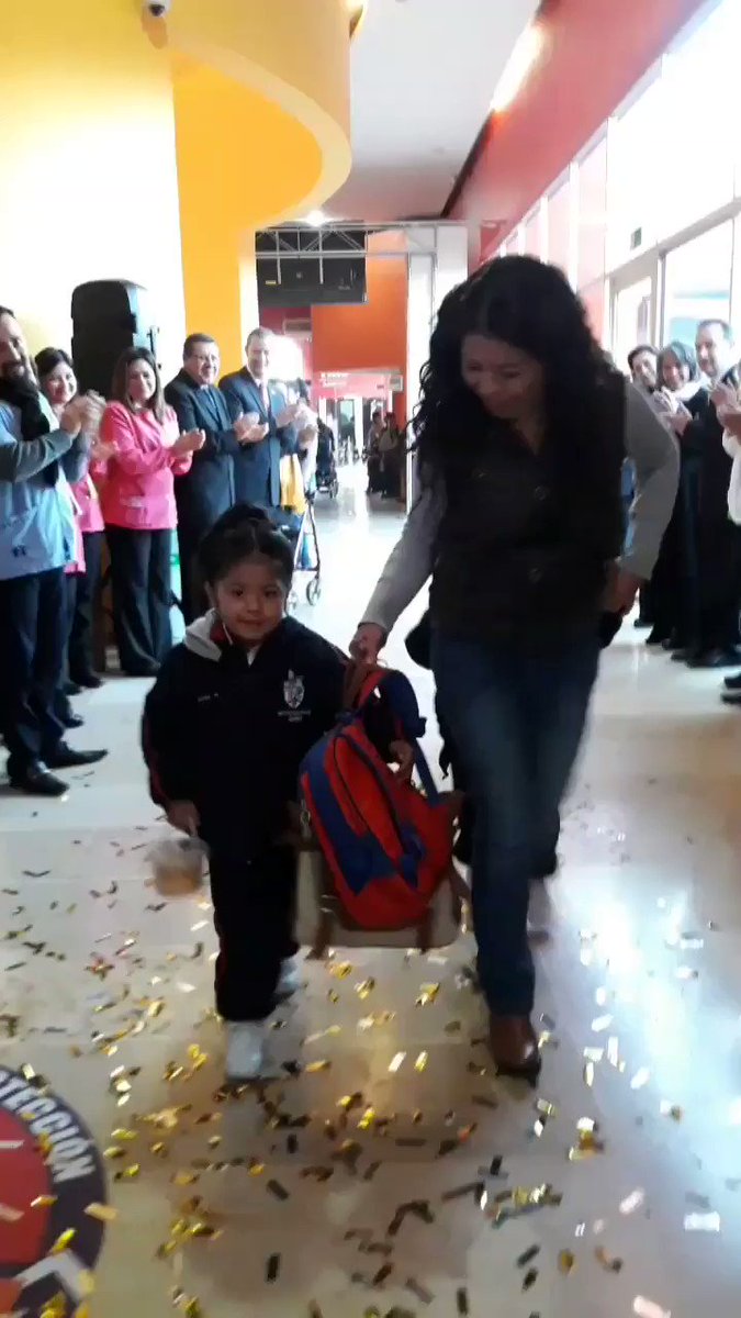 Como el primer día de hace #15años , recibimos a los peques y sus familias con un aplauso que resalta el valor y constancia de cada uno de ellos y ellas en la rehabilitación.
¡Estamos agradecidos y entusiasmados por seguir rehabilitando!
#15Aniversario #Coahuila
@TeletonMexico