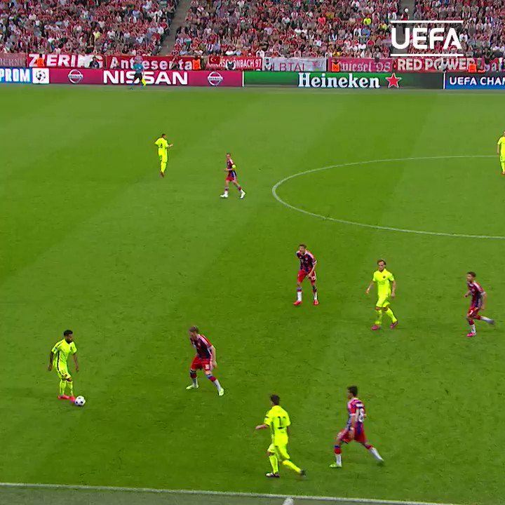 😎 Luis Suárez 👌
#UCL @LuisSuarez9