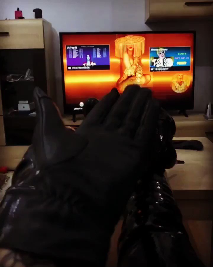 Model - Mistress Amanda heels