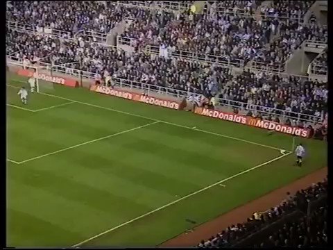Happy Birthday to the one and only David Ginola. What a player. 