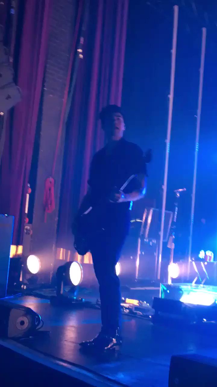 Happy bday to mr calum hood i love u so so much 