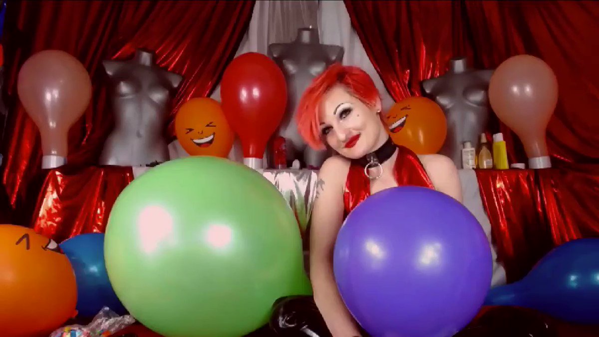 Model - Nina Fetish blowjob