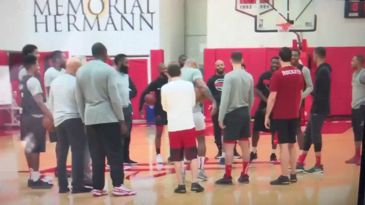  sing Happy Birthday to Gerald Green before practice 