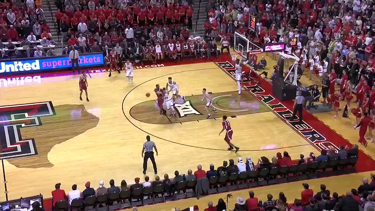 Lay out and make the play.
#4To1
🔴#WreckEm⚫️
