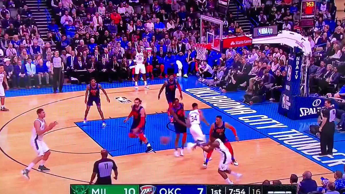 Brook Lopez signed for less than Boogie Cousins and nobody is crying about it.