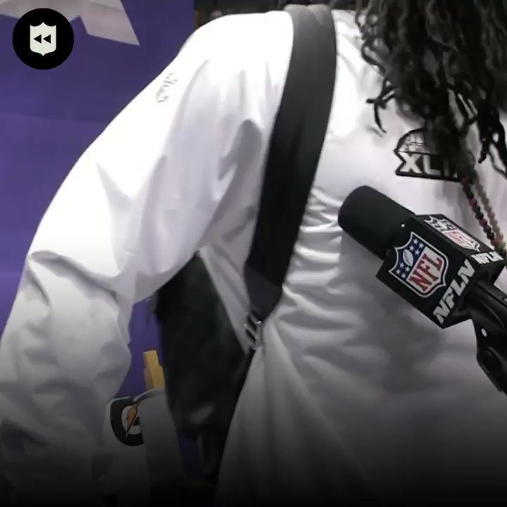 Nfl Legacy I M Just Here So I Won T Get Fined Four Years Ago Marshawn Lynch Stole The Show At Super Bowl Media Day Without Saying Much Of Anything Moneylynch T Co 4txbplbict