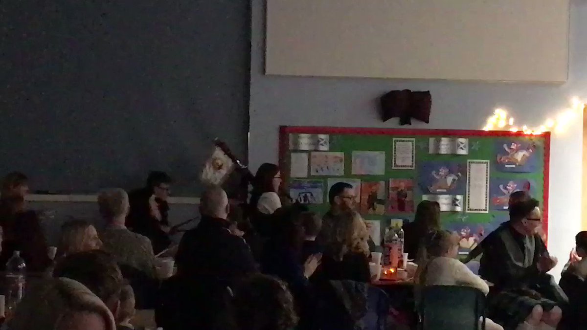 Piping in the haggis followed by a spectacular Address to the Haggis by pupils from @mr_farrington πππππππππ @falkirk1plus2