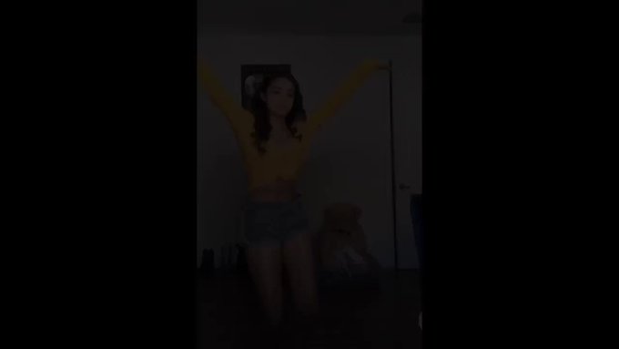 Como Tu Me Quieres is here! My new song is now streaming🔥💜🔥💜  Listen and dance along here: https://t<a href="/tag/maluctmq"class="tags"><span>#maluctmq</span></a>