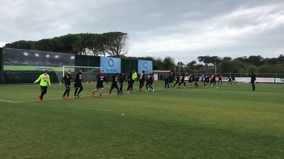 Allenamento iniziato!
💙 #ForzaNapoliSempre