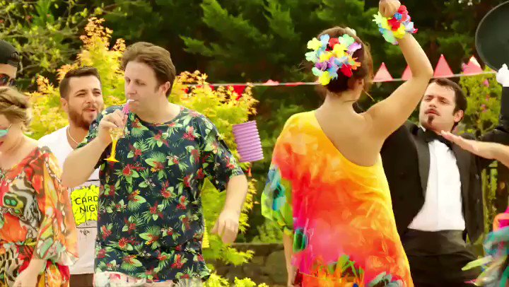 Haftasonu gelince ben ! 😃🕺🏻💃🏻🎉 @Cakallarla_Dans @Sugarworkzfilm