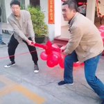 中国の春節の名物とも言える爆竹が禁止されアレに代わっているw