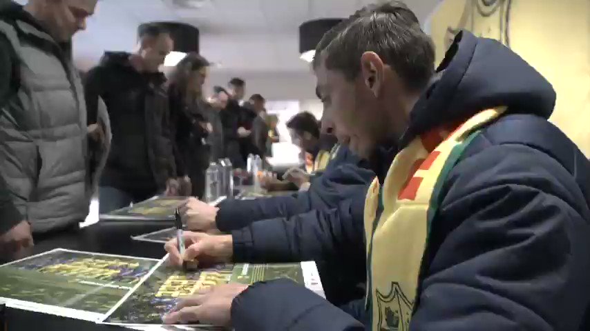 « Lui c’est un ange » 😪
Avion retrouvé!
La cagnotte pour la recherche fut bien précieuse. Sa famille aura sans doute quelques éléments de réponse voir bien plus 🙌
Aux nombreux donateurs💛
🇦🇷 #sala #FCNantes @EmilianoSala1