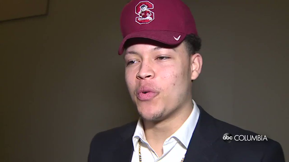 .@Big_deezy32's dad might be the AD at @SCStateAthletic, but he doesn't mind. The @dfhsfootball linebacker pledged to the Bulldogs today, embracing his father's role on campus: "He'll be there to watch me play and make sure I'm doing what I need to do on and off the field."