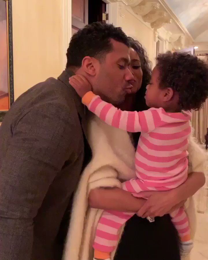 When I’m over here tryin’ to make baby number 3 & baby number 2 stoppin’ it! 😂🤣❤️ @Ciara
