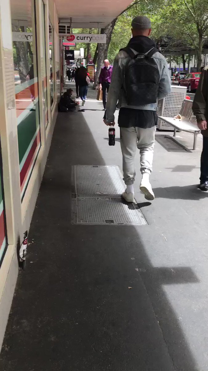 REAL MEDIA.. walked pass this guy today.. next thing @QuadeCooper is missing... comes out of the store with food for him... #respect 🙏🏾 @MelbourneRebels @WorldRugby