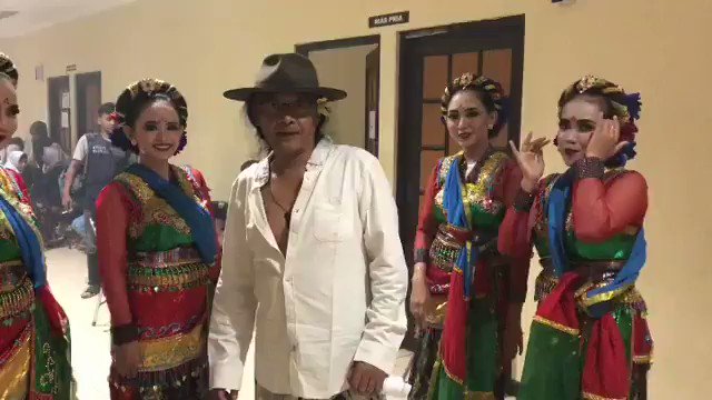 Met malem mingguan presiden dan para calon presiden. Jangan lupa nyanyi #yaiyo